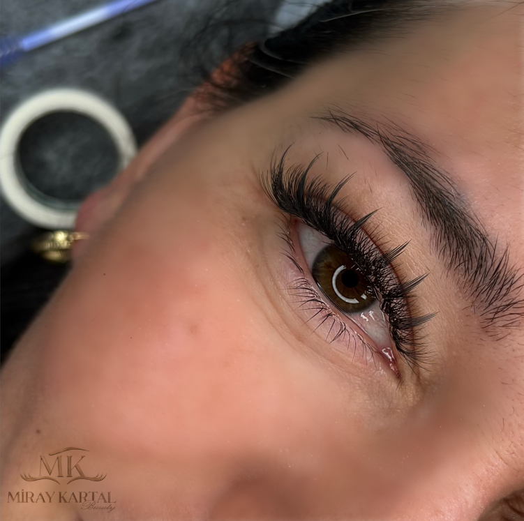 İpek Kirpik Uygulaması 3